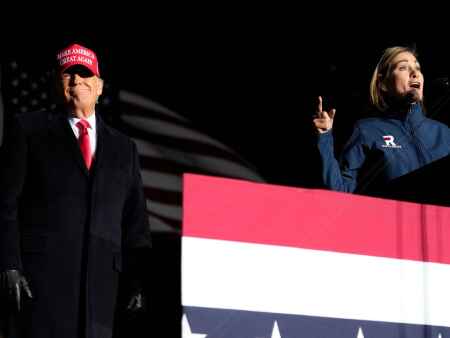 Reynolds endorses Trump after Super Tuesday victories