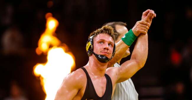 Murin embraces age, one last campaign with Hawkeyes