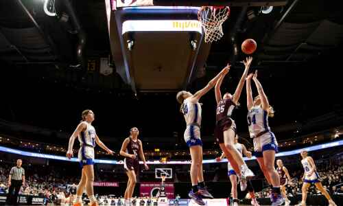 Newell-Fonda crashes both the boards and North Linn’s title dreams
