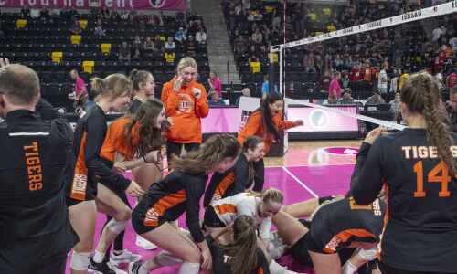 Valley upsets 2nd-ranked Ankeny in Class 5A state volleyball quarterfinals