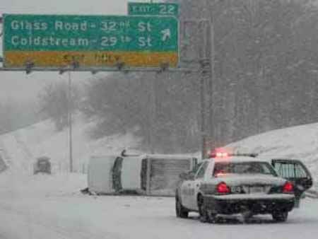 Rollover crash slows southbound Interstate 380 traffic