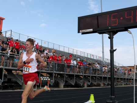 Running more solo now, Marion’s Jedidiah Osgood shines at Prairie
