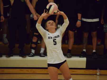 New London to 10 in volleyball rankings