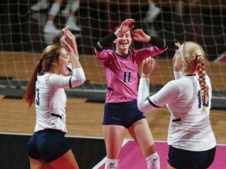 Pleasant Valley beats Ankeny to reach 5A state volleyball championship
