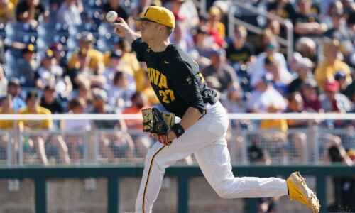 Langenberg throws a beauty to lead Iowa to Big Ten title game