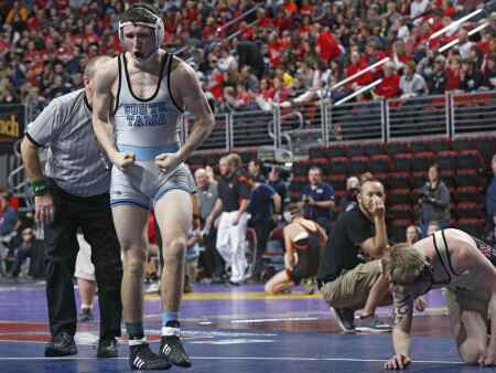 South Tama wins 5 individual state wrestling medals