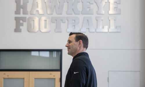 Tim Lester carries schematic flexibility as he begins tenure as Iowa’s OC