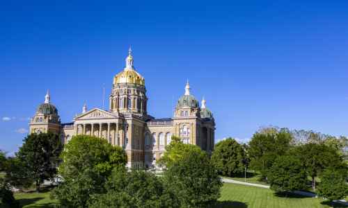 In final stretch, Iowa lawmakers turn attention to budget, property tax limits