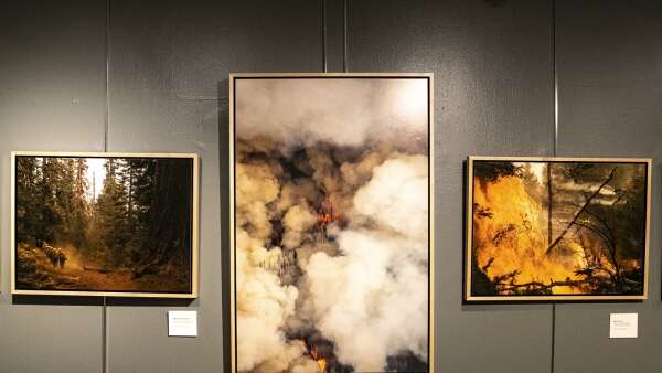 Photojournalist brings fiery heat to I.C. museum exhibit