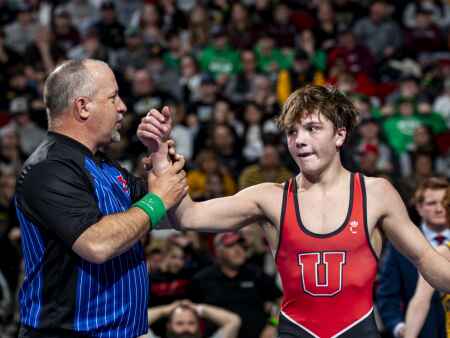 2A boys’ state wrestling finals: Union duo in the spotlight