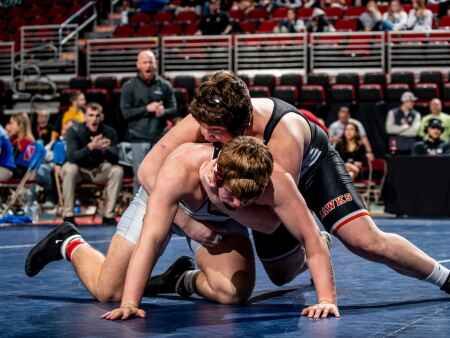 2A boys’ state wrestling: Cam Geuther’s progress now reaches the finals
