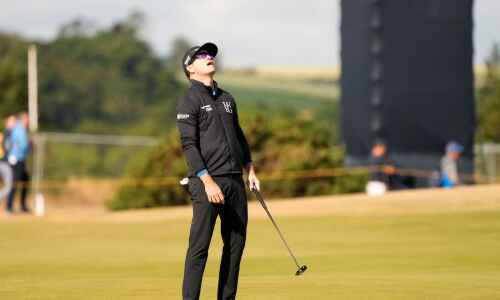 Changing winds frustrate Zach Johnson at British Open
