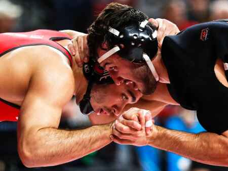 Big Ten wrestling: Day 1 results, team scores and more