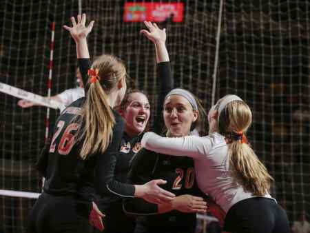 Experienced Springville clears first hurdle at state volleyball