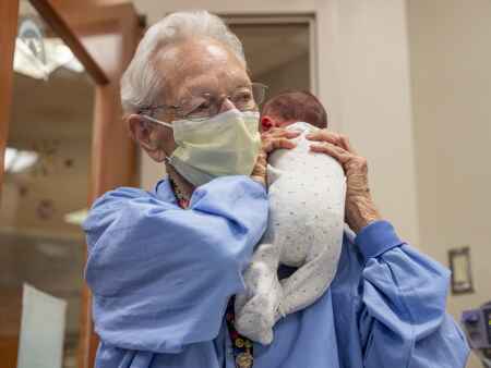 91-year-old volunteer retires after 43 years at St. Luke’s