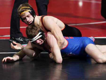 Solon gets a leg up on 2A state wrestling competition and takes team lead