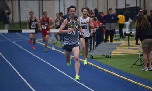 Clancy, Thompson set pace for Mount Mercy at HOA Meet