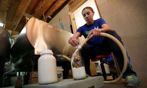 Iowa raw milk bill passes over public health concerns