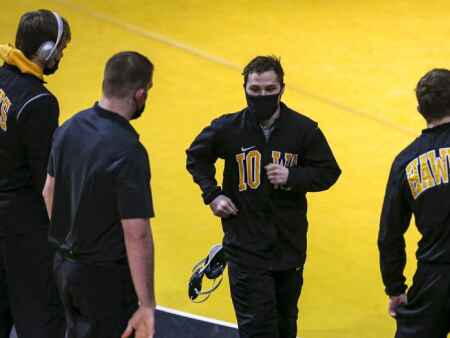 Iowa wrestling podcast: What’s next with Spencer Lee out?