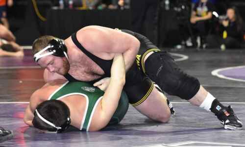 Present and future of Iowa wrestling on display on first day of Midlands