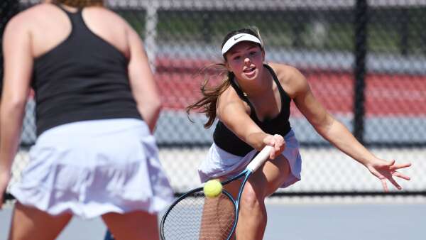 Cedar Rapids Washington duo rolls to regional doubles title, but could miss out on state