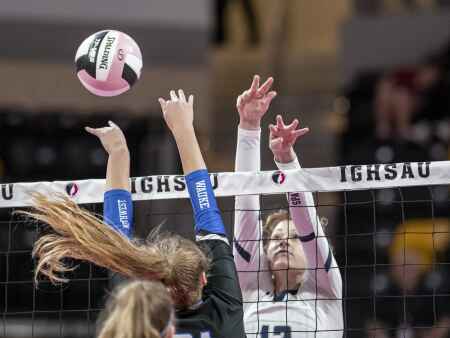 Defending 5A champ Pleasant Valley wins its state volleyball quarterfinal