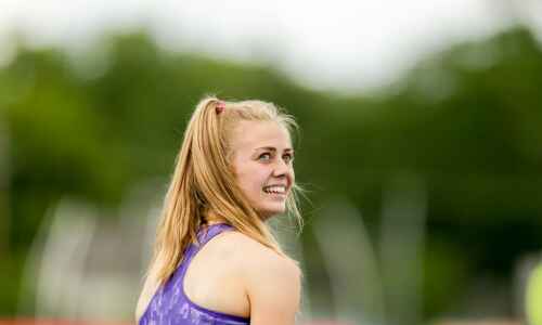Kelly Proesch makes North Cedar history at state track
