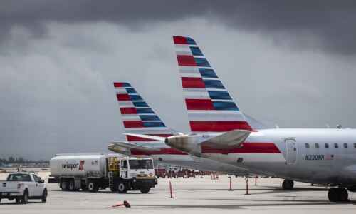 American begins direct flights from C.R. to D.C.