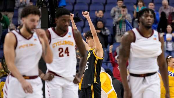 Cyclones exit in first round as shooting goes from bad to worse