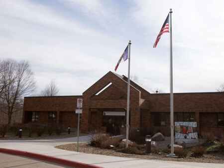 Over 600 students in quarantine in Iowa City schools