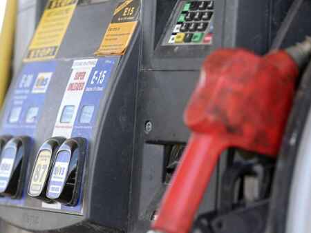 Year-round E15 sales could spark major growth at Iowa gas stations