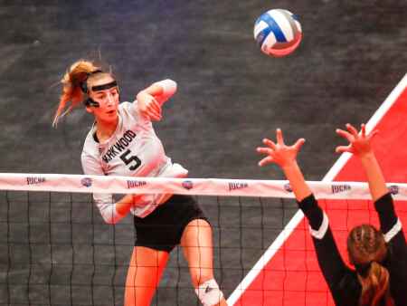 Kirkwood has up-and-down opening day in national volleyball tournament