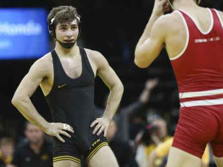 DeSanto and Schriever listed in Iowa’s probable lineup for OSU