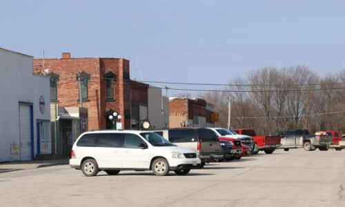 Iowa’s small towns struggle to gain traction and grow