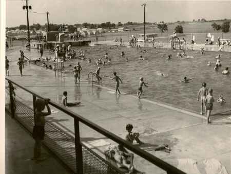 PIECE OF HISTORY: Noelridge pool opens in 1960 in C.R.