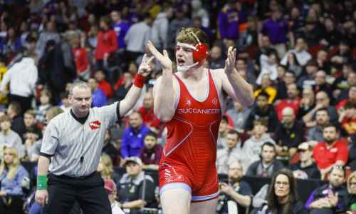 Iowa football commits earn state wrestling medals