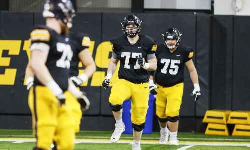 Connor Colby not perfect, but developing quickly on Hawkeyes’ O-line