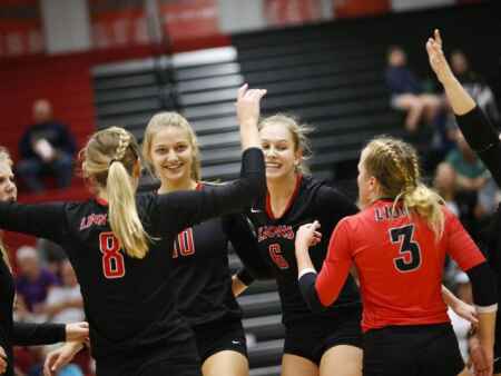 Another Saturday, another title for Linn-Mar volleyball