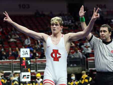 5 questions about the 2021-22 Iowa high school wrestling season