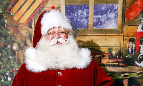 Santa navigates his second pandemic holiday season