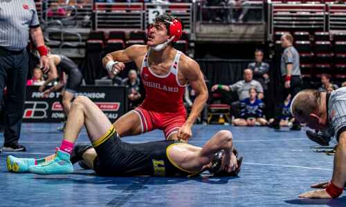 3 stars from Thursday’s 1A boys’ state wrestling quarterfinals
