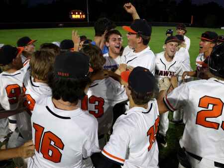 Frese, Vlcko help deliver Prairie to state baseball