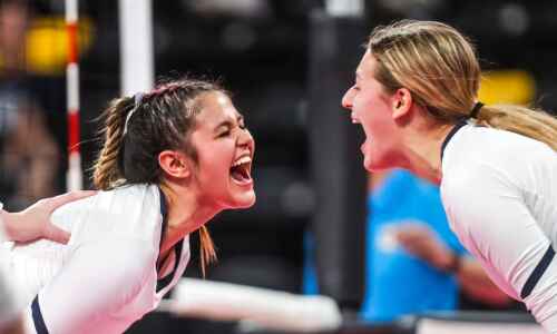 Pleasant Valley returns to state volleyball finals with sweep