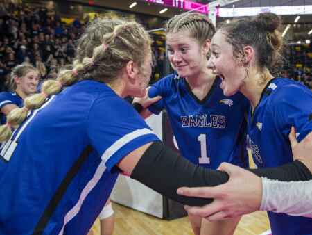 State volleyball photos: Springville vs. Ankeny Christian