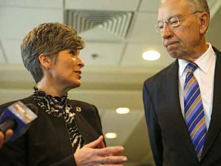 Ernst, Grassley join effort pushing for year-round E15