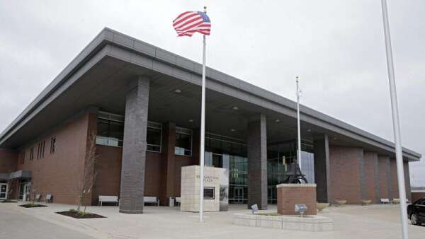 Cedar Rapids school district enrollment analysis to guide facility plans