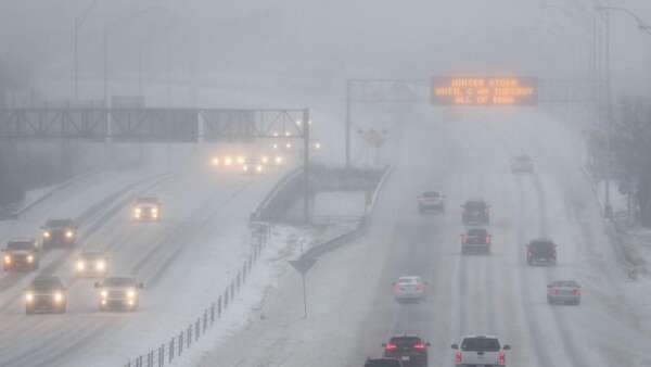 Winter storm in Iowa threatens holiday travel