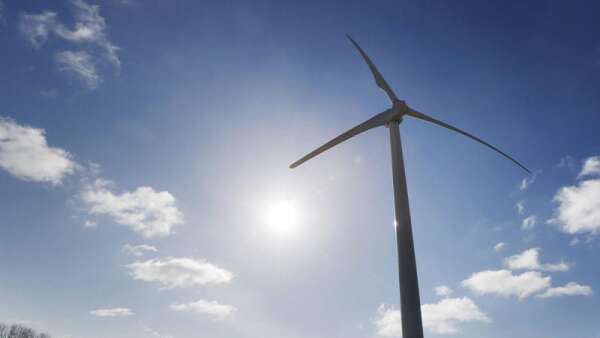 Report: Iowa ranks first in renewable energy use
