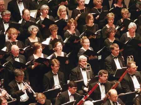 Cedar Rapids Concert Chorale celebrates 60 years during fall concert Friday