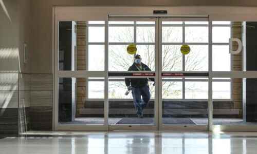 Cedar Rapids airport to survey travelers on safety plans